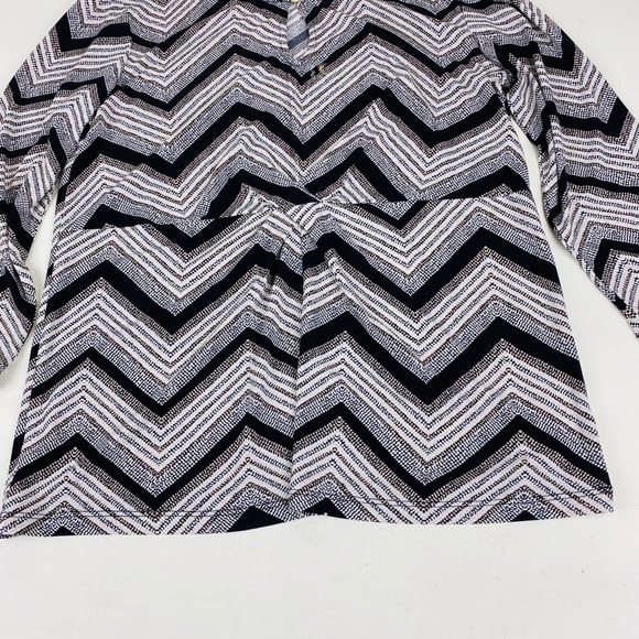 Anne Klein- Blouse. Medium. Fine Black Stripes. - Picture 1 of 3